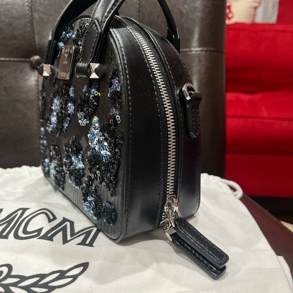 MCM Rare Essential Visetos Sequin Mini Bag With COA, Dust Bag & crossbody strap - Picture 3 of 9